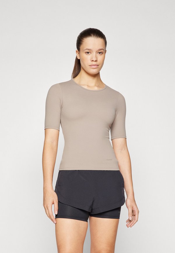 Stronger SOFT TEE