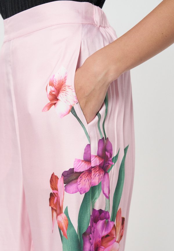 Ted Baker SALCA