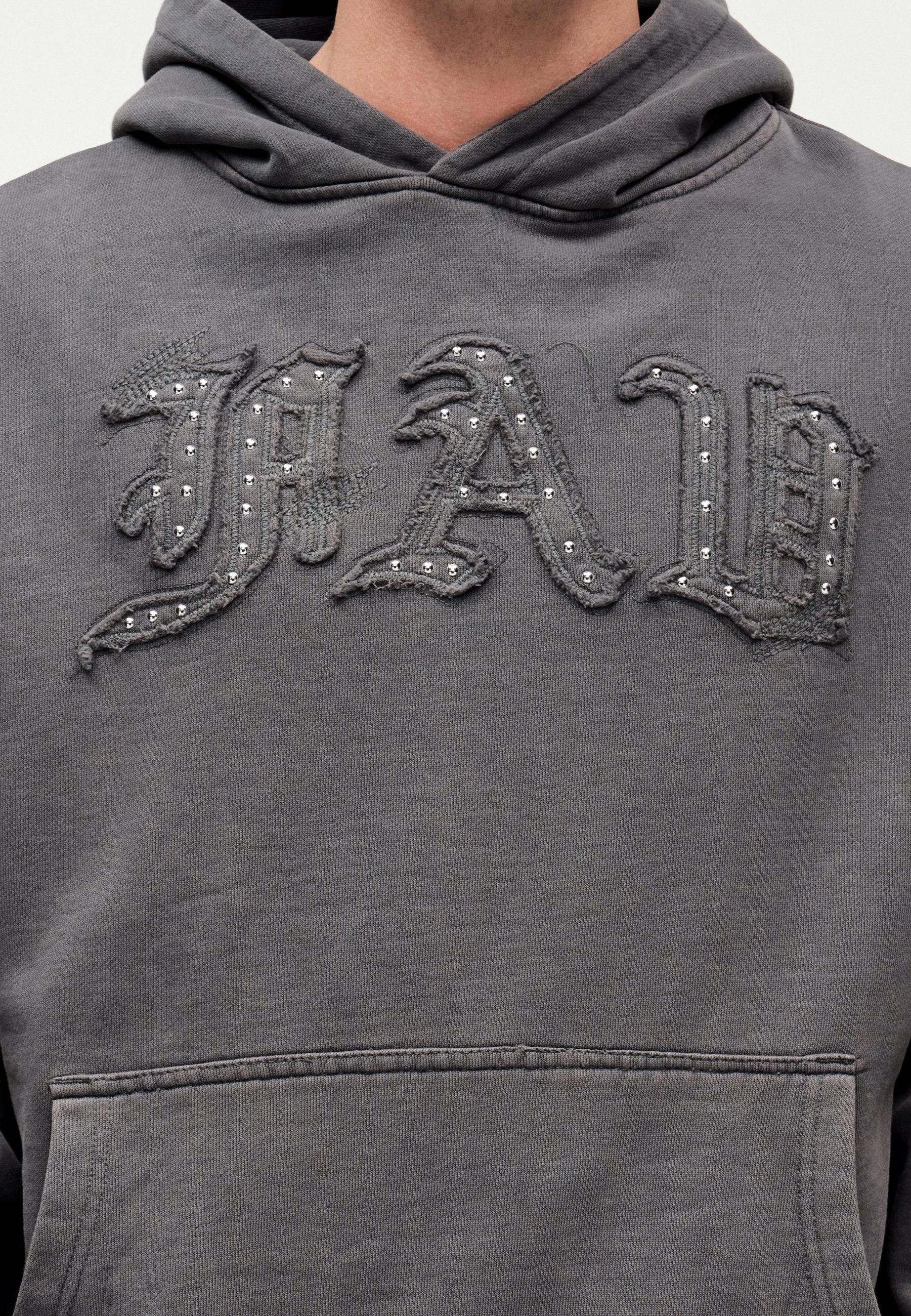 FAVELA PATCH RIVET HOODIE