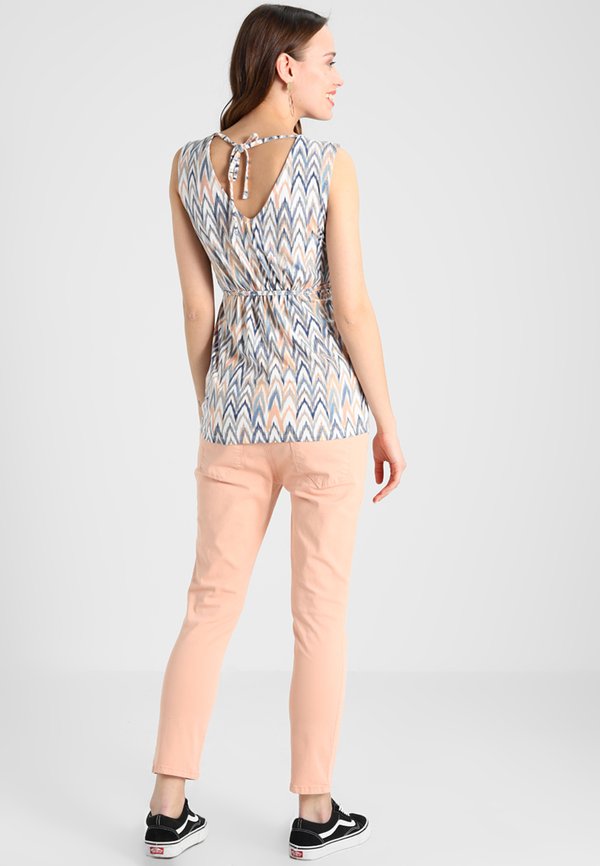 Esprit Maternity