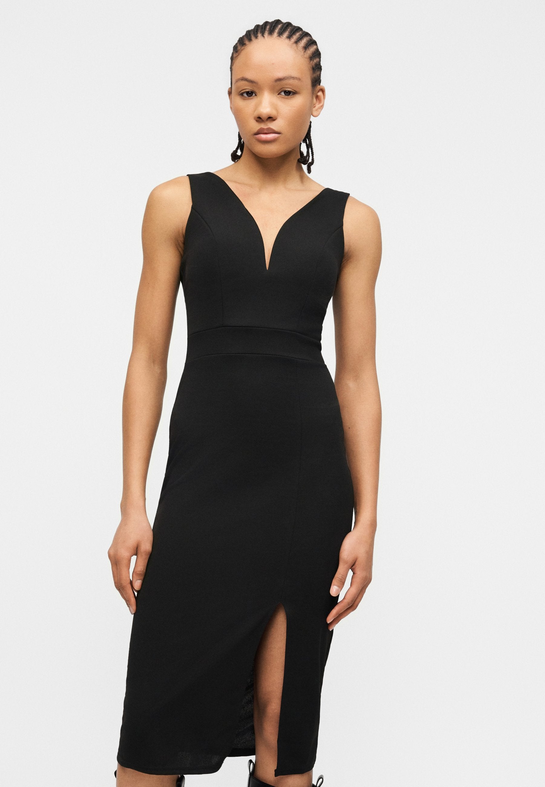 WAL G TALL V NECK