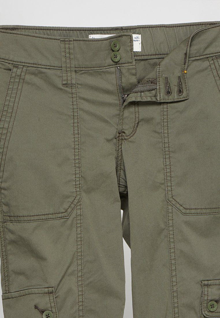 Hollister Co.