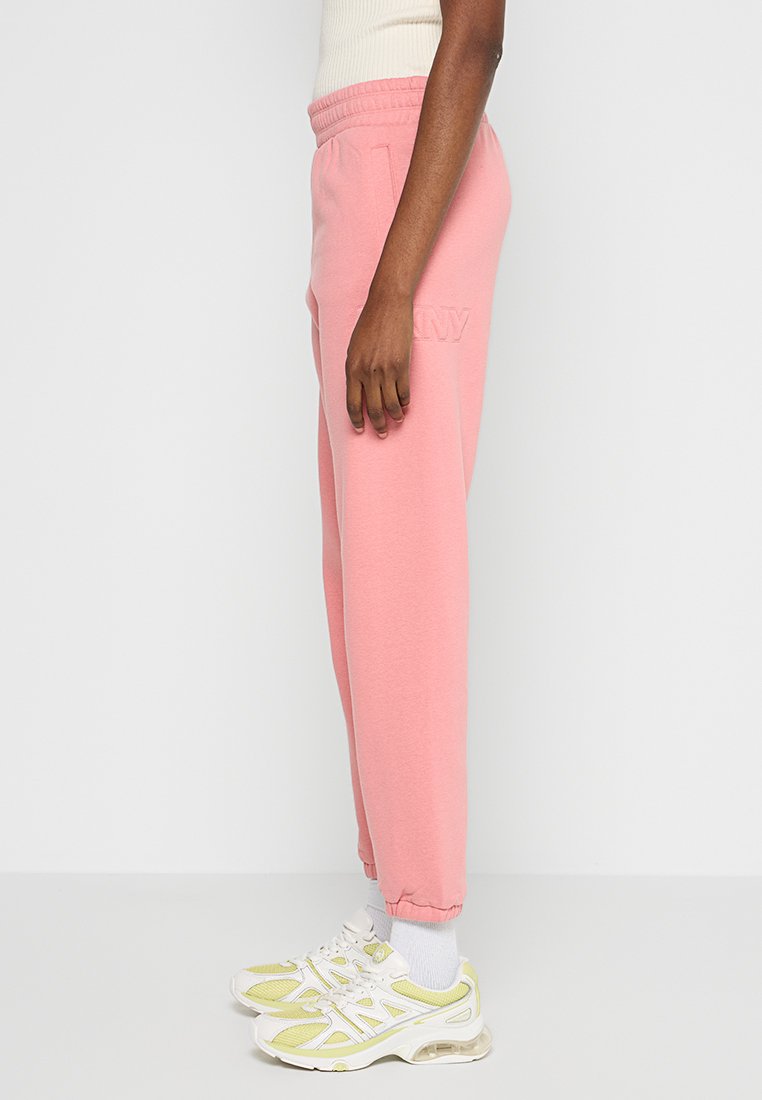 DKNY Sport