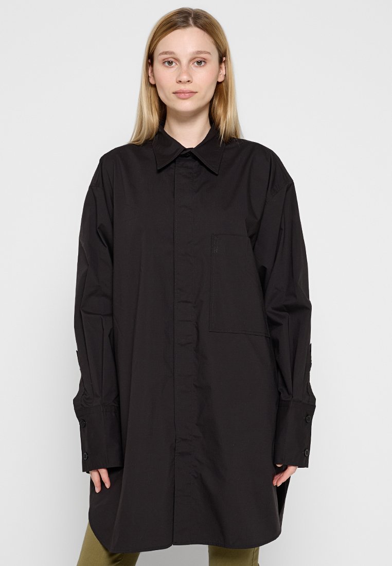 OVERSIZED FIT Media 1