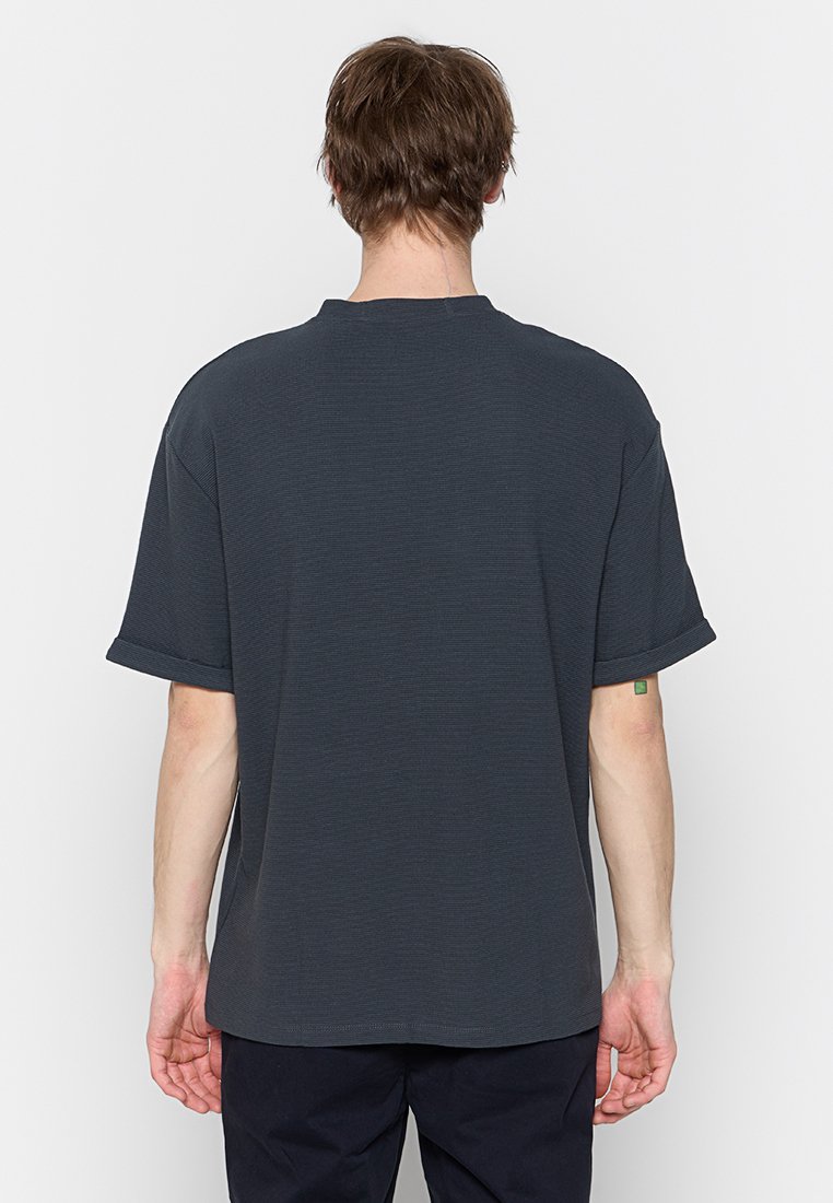 NO EXCESS T-Shirt basic Media 2