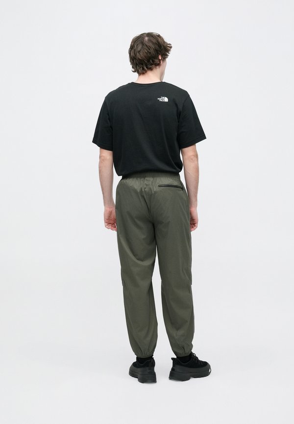 The North Face RED BOX PACKABLE WIND PANT