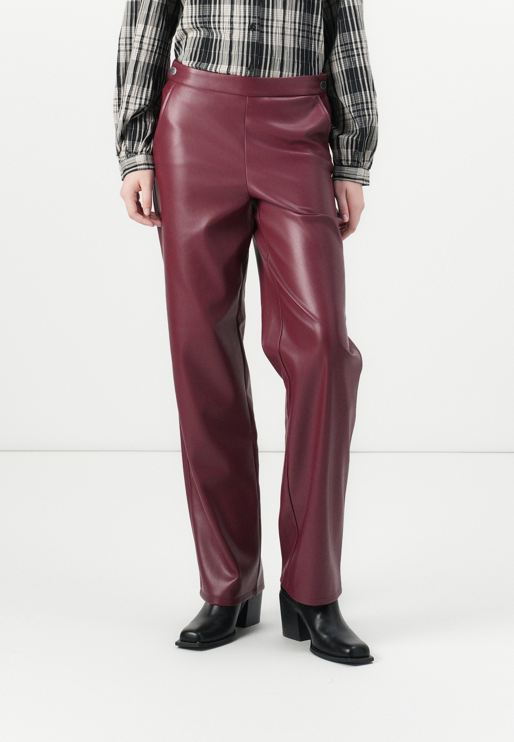 ONLSMOOTH PANT Media 3
