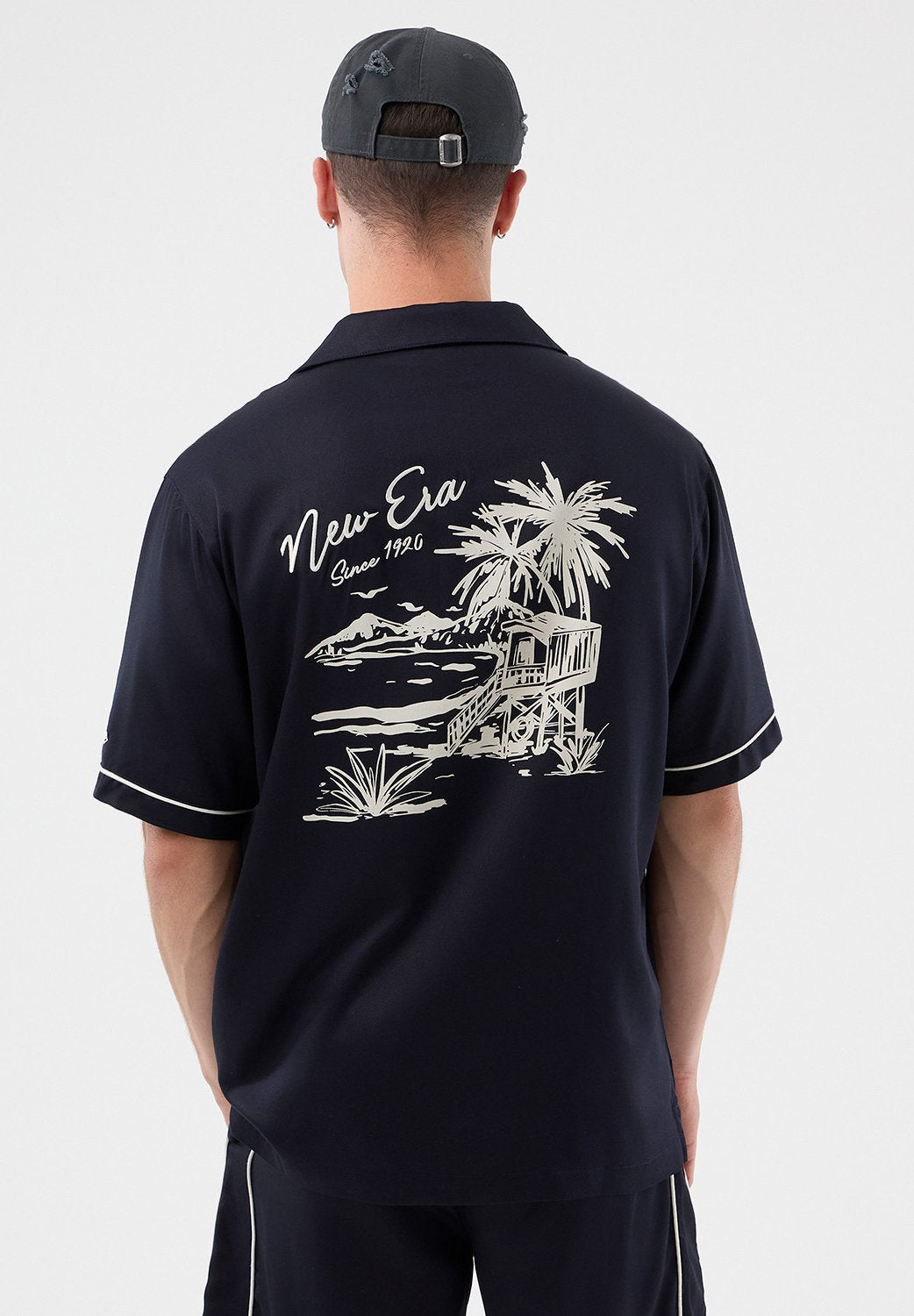 New Era  GRAPHIC SHIRT UNISEX