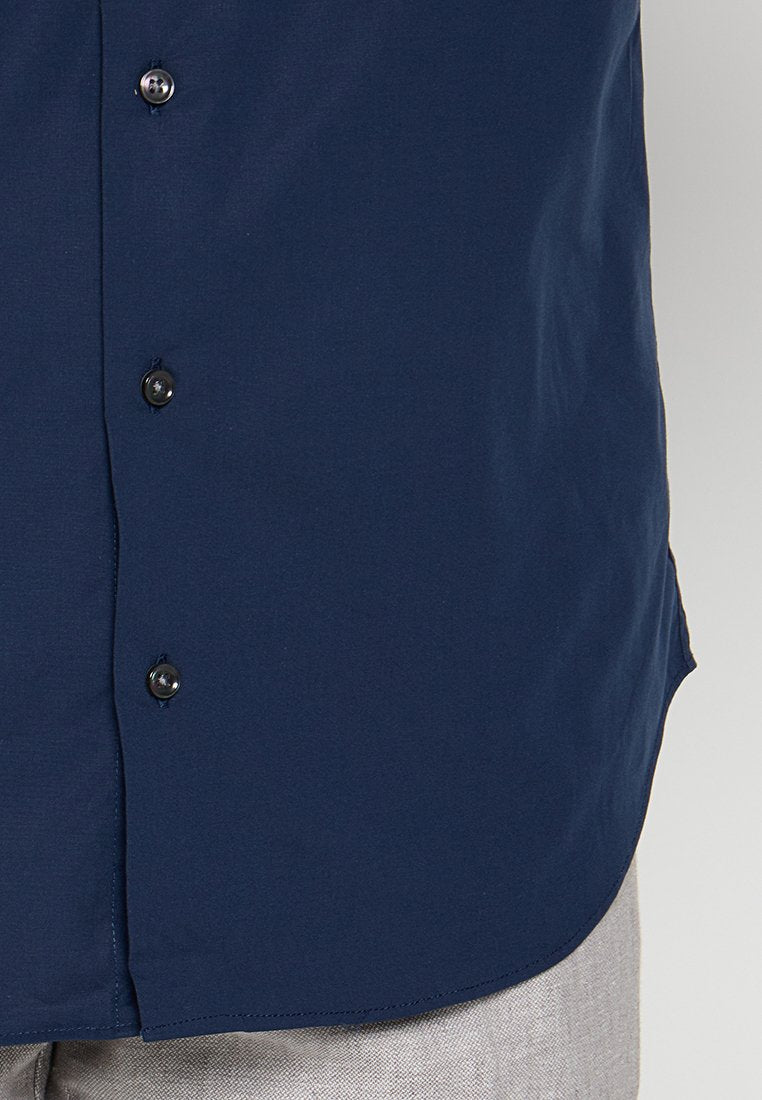 Michael Kors SLIM FIT