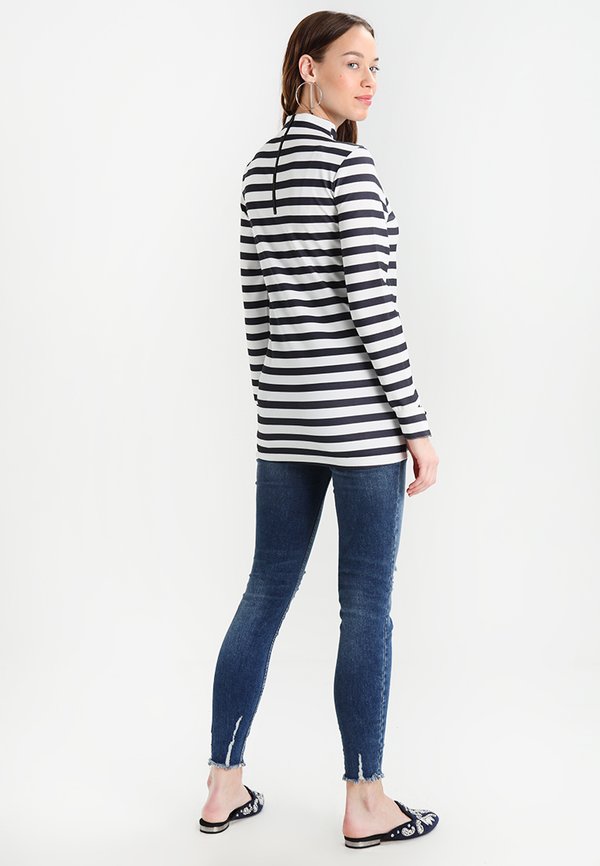Supermom STRIPED