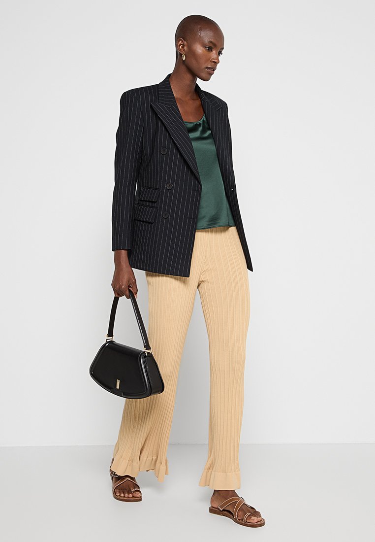 By Malene Birger KENZIE