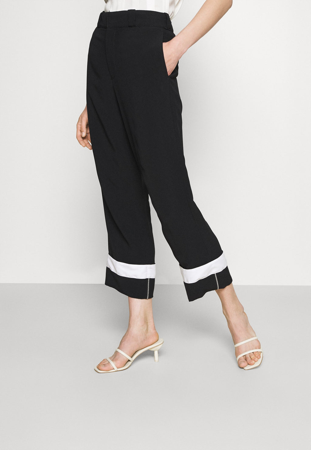 N°21 PANTALONE TESSUTO