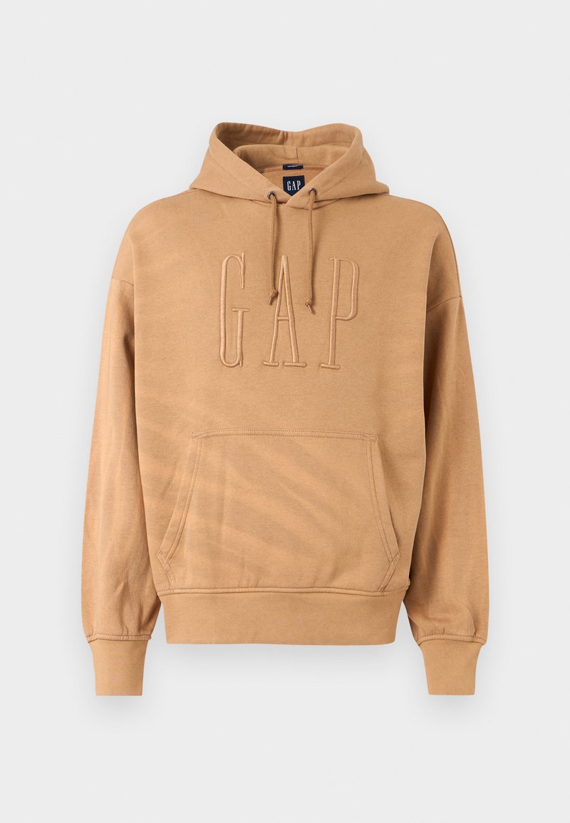 Braunes Kapuzen-Sweatshirt mit Kängurutasche vorne und großem geprägtem GAP-Logo, ausgestattet mit Kordelzugkapuze sowie gerippten Bündchen und Saum.