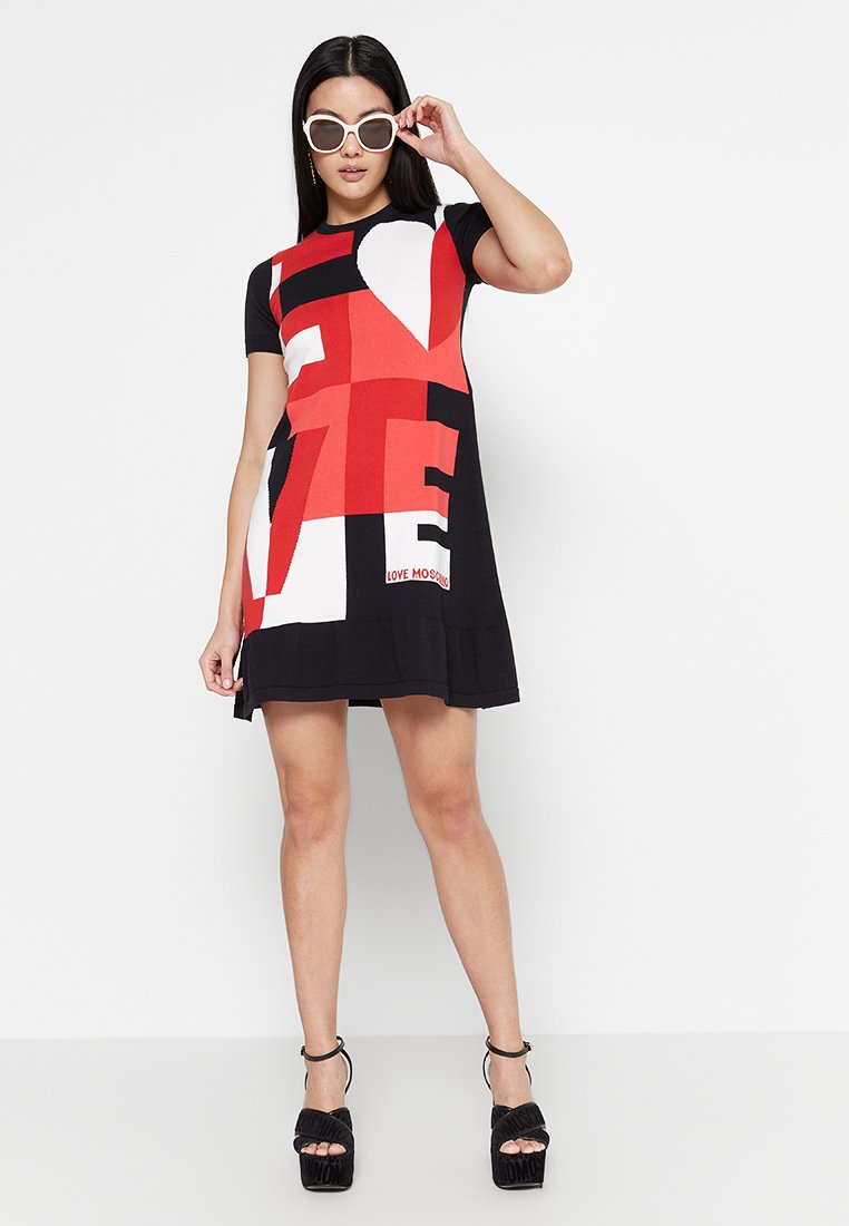 Love Moschino