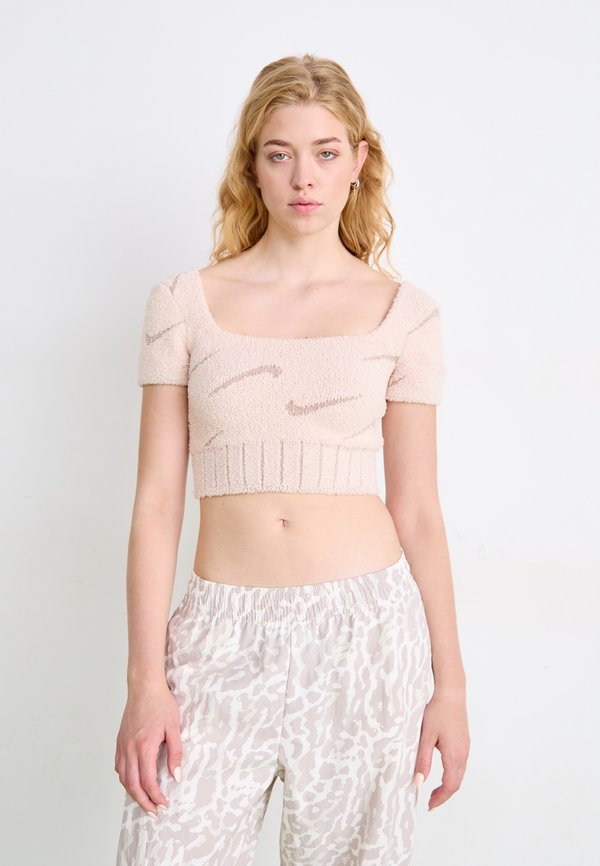 Nike Sportswear CROP - Basic T-shirt - silt red/malt