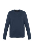 Marineblaue Sweatshirt mit Rundhalsausschnitt und langen Ärmeln, mit kleinem hellblau besticktem Logo auf der linken Brust.