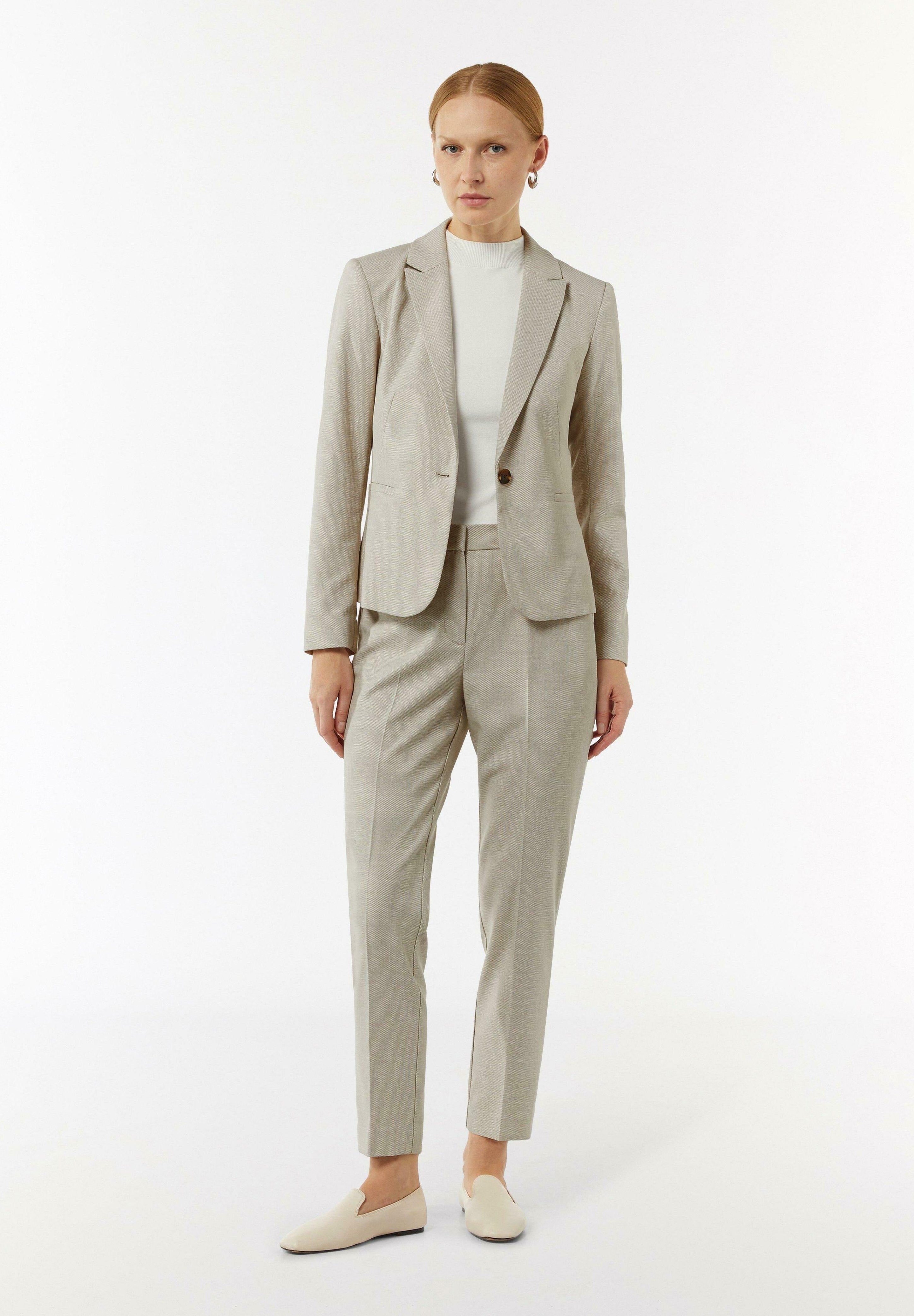 comma Blazer Media 2