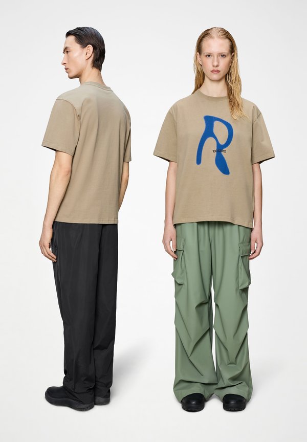 Rains CLASSIC BLURRED BLACK UNISEX