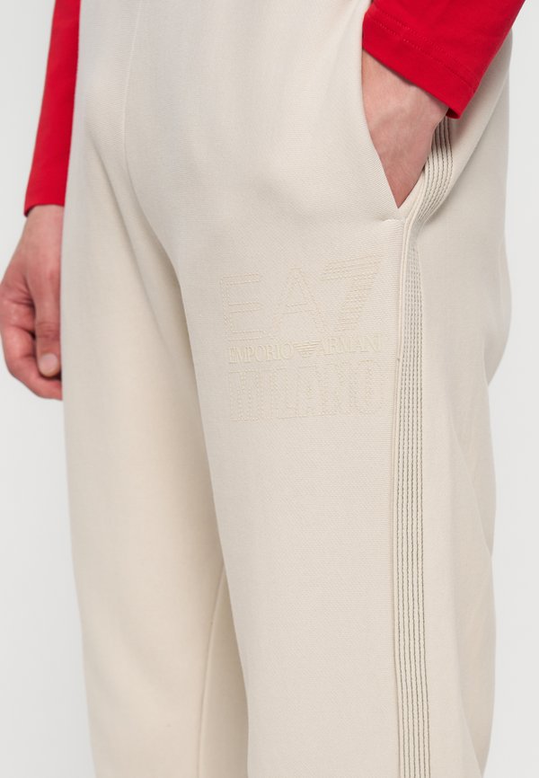 EA7 Emporio Armani