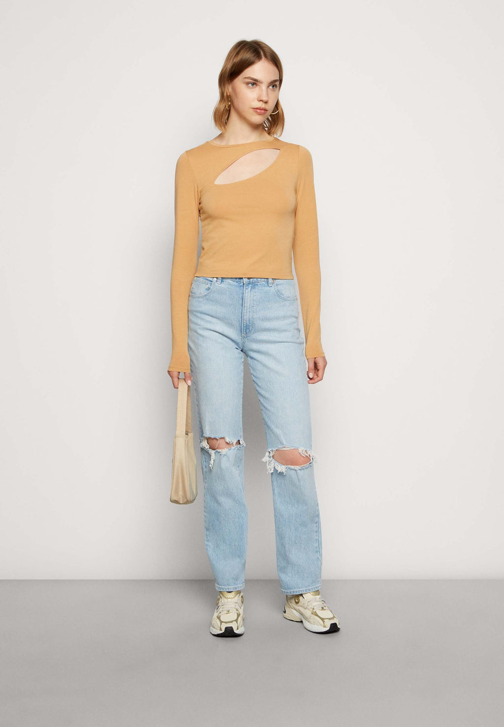 Hollister Co. DIAGONAL CUTOUT