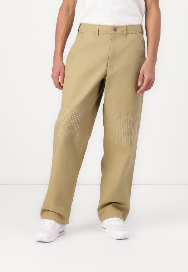 Nike Sportswear LIFE - Trousers - parachute beige/baroque brown