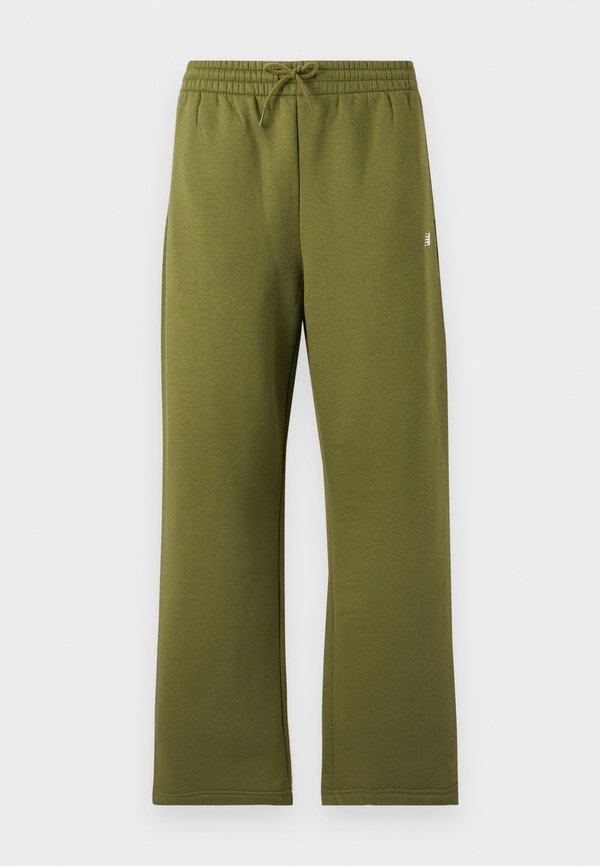 New Balance ESSENTIALS - Tracksuit bottoms - sport green