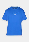 Blaues kurzärmliges T-Shirt mit Rundhalsausschnitt, auf dem in Weiß "PARIS SG" und ein Nike-Logo auf der Vorderseite steckt.
