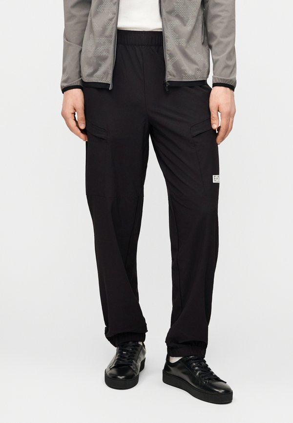 EA7 Emporio Armani VENTU