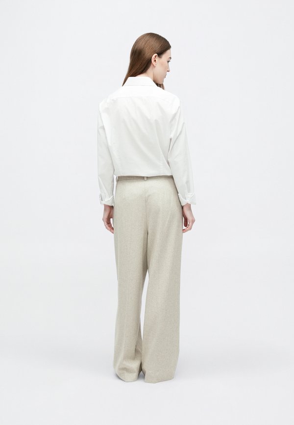 2nd Day MYLOS HERRINGBONE SUITING