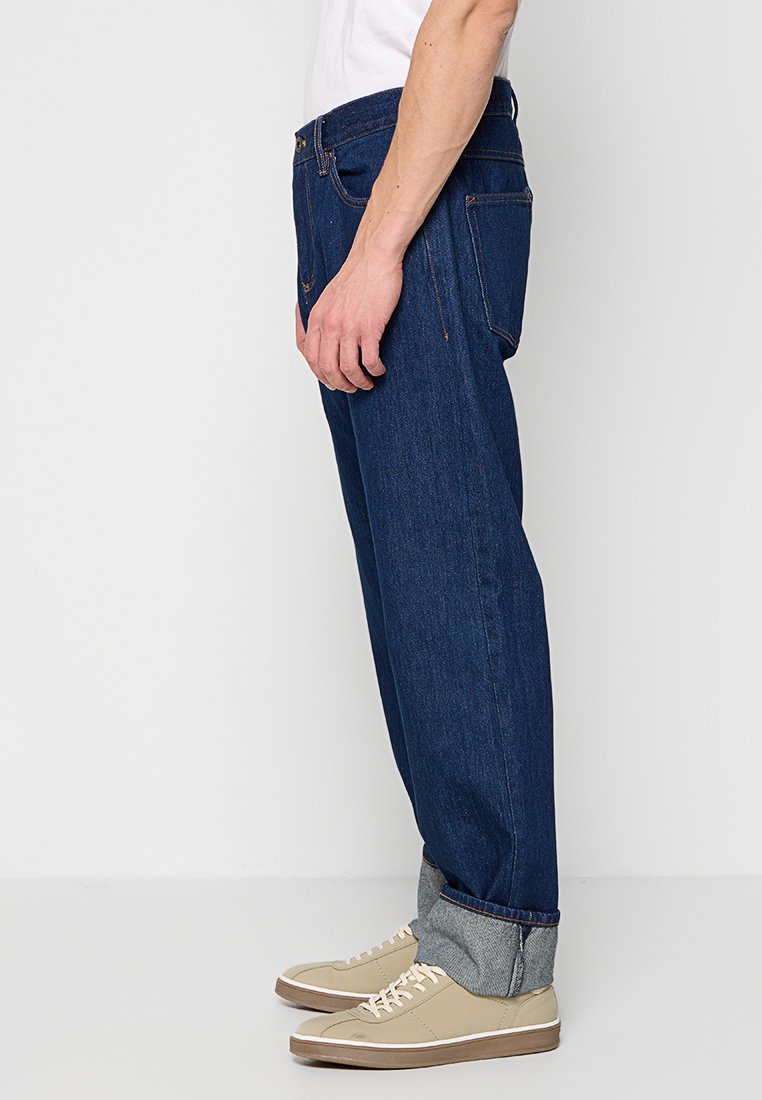 Lindbergh Loose Jeans Media 2