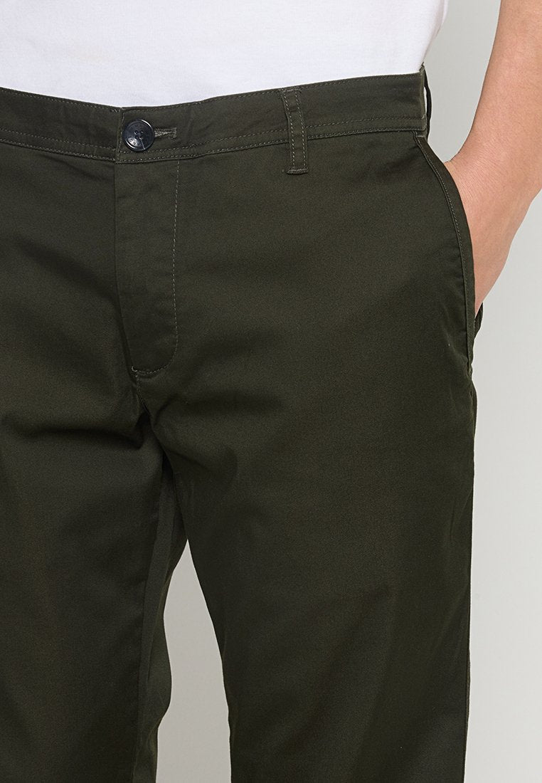 Armani Exchange Chino Media 5