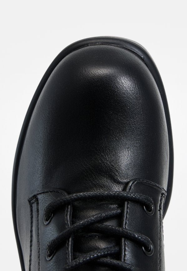 Koi Footwear TEAM JACOB