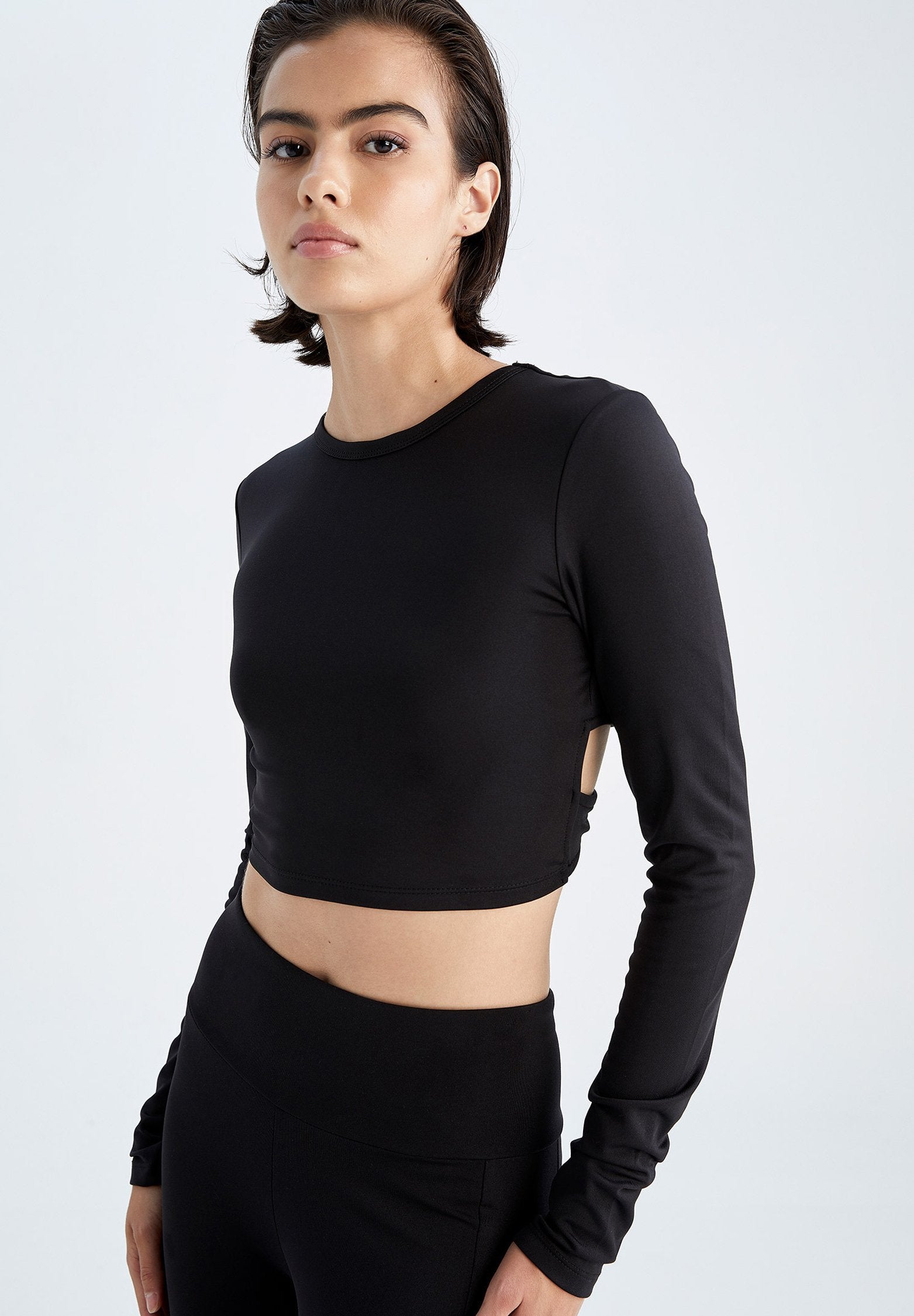 DeFacto  SLIM FIT LONG SLEEVED