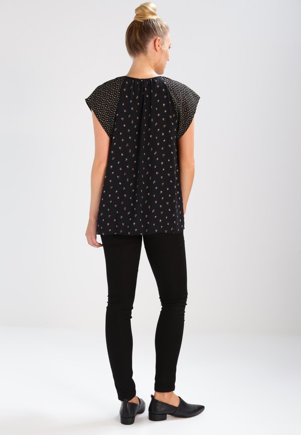GAP Maternity FLUTTER