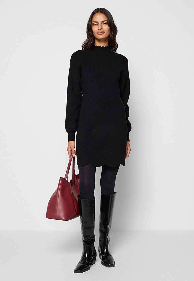 TWINSET