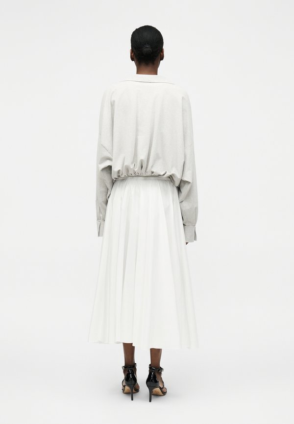 Norma Kamali SUPER OVERSIZED BOYFRIEND