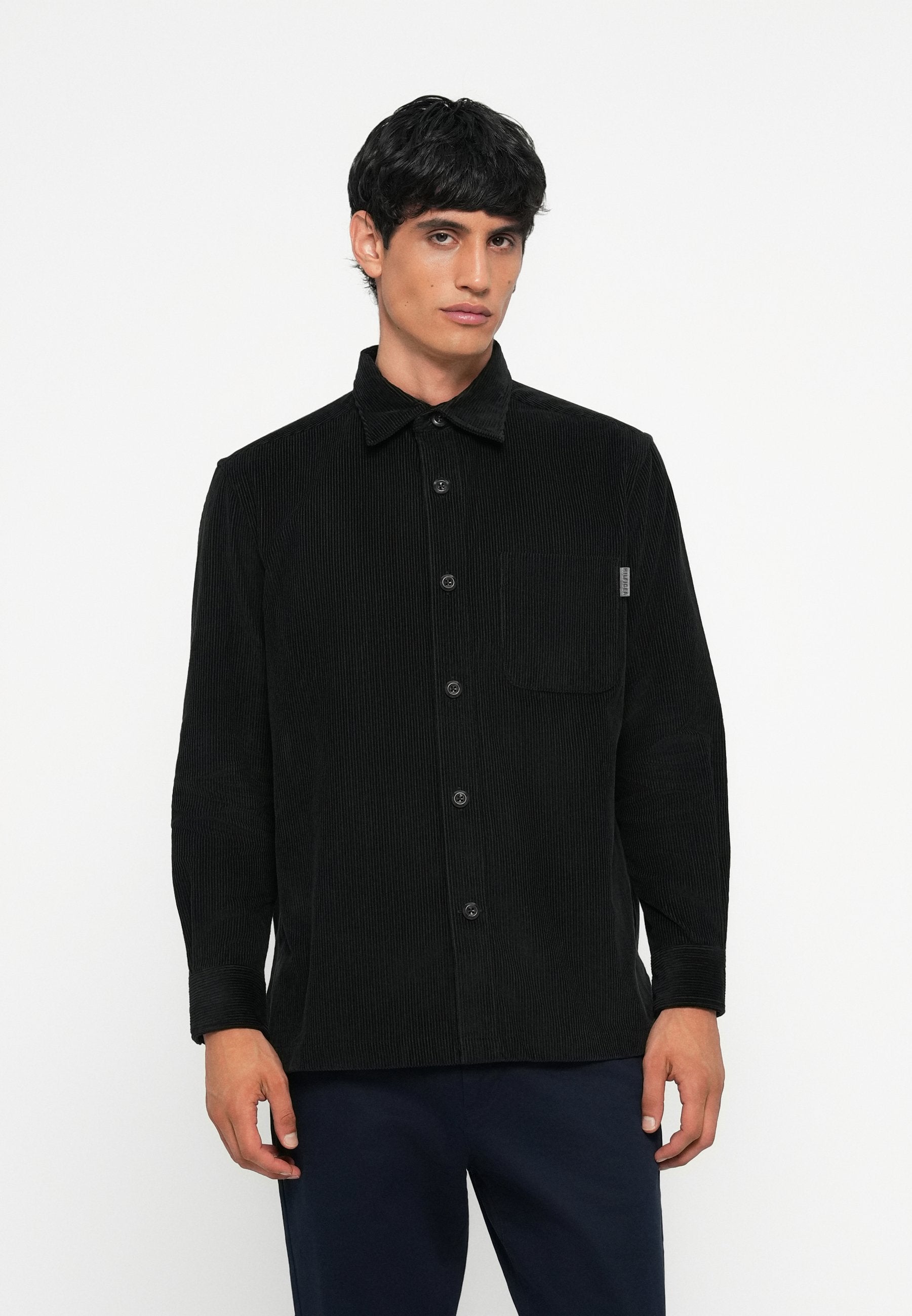 OVERSHIRT Media 3