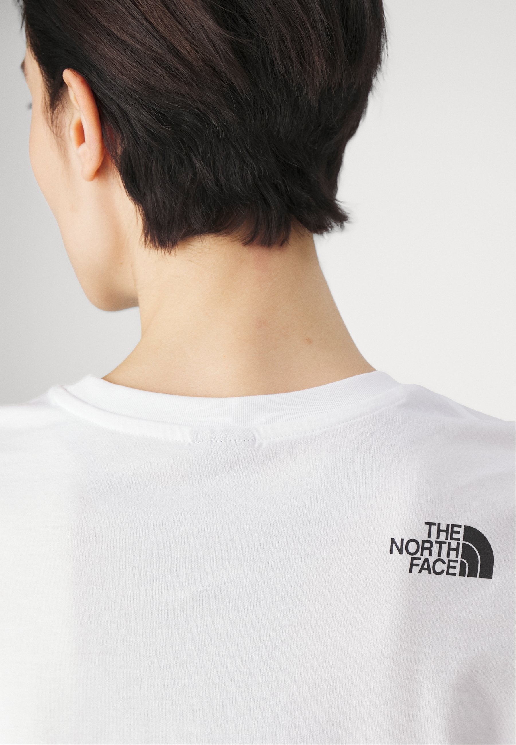 The North Face SIMPLE DOME CROPPED  TEE