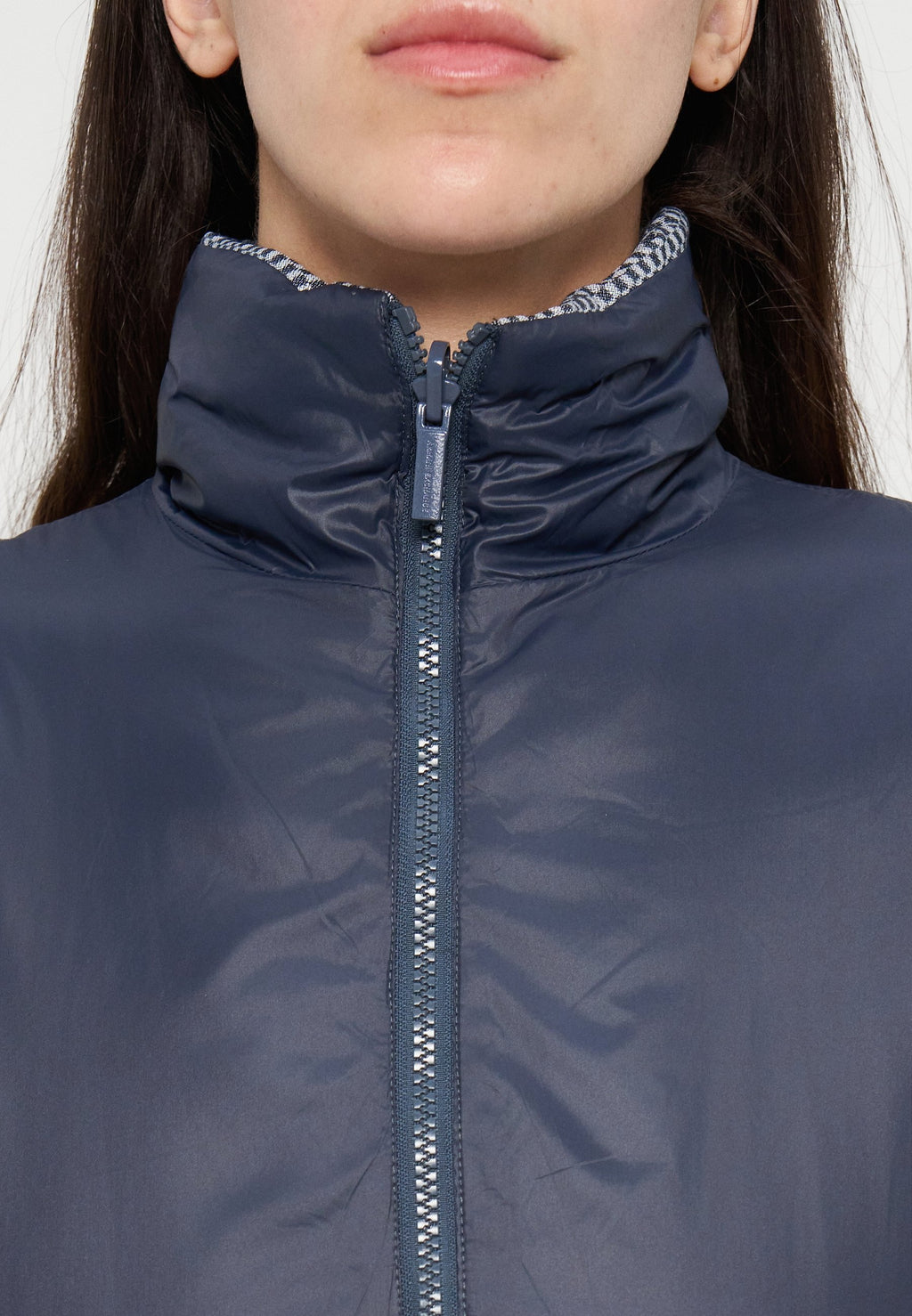 Armani Exchange Weste Media 5