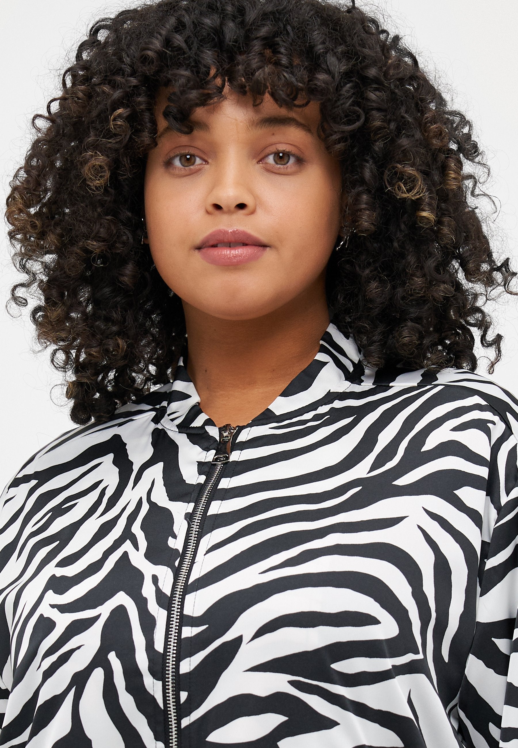 CARLUA JACKET Media 5