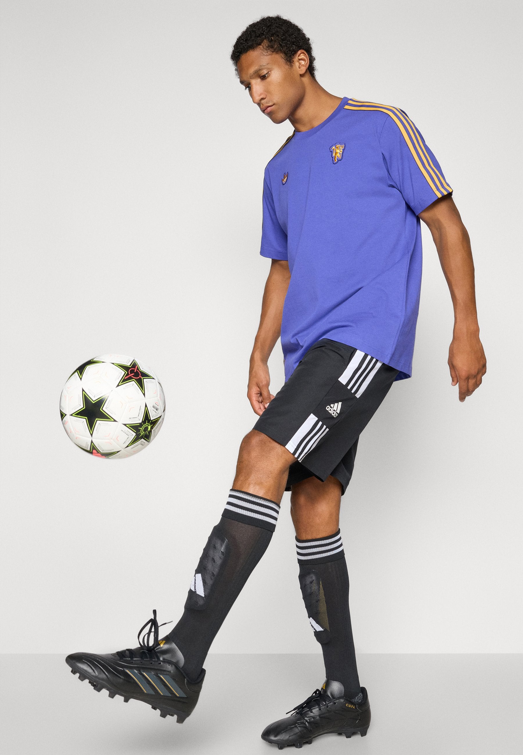 adidas Originals MANCHESTER UNITED ICONS T-SHIRT