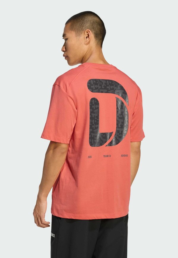 adidas Performance TEAM D GRAPHIC - Sports T-shirt - semi lucid red
