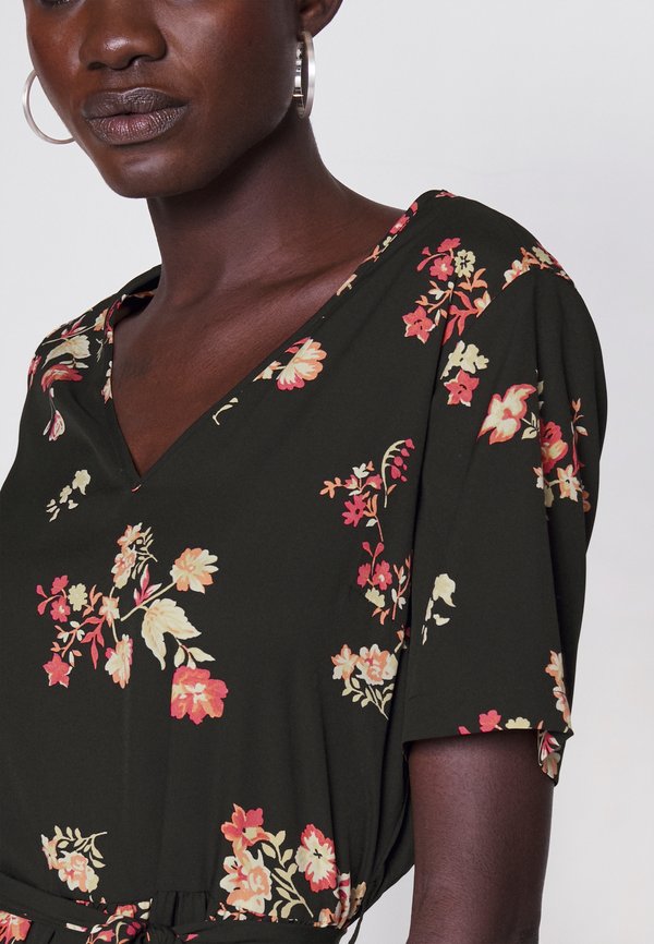 PIECES Tall PCLILIANA V NECK DRESS