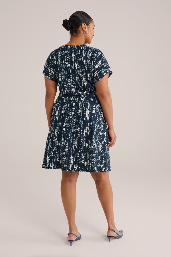 WE Fashion CURVE