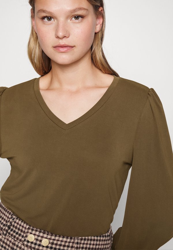 Object OBJANNIE V NECK