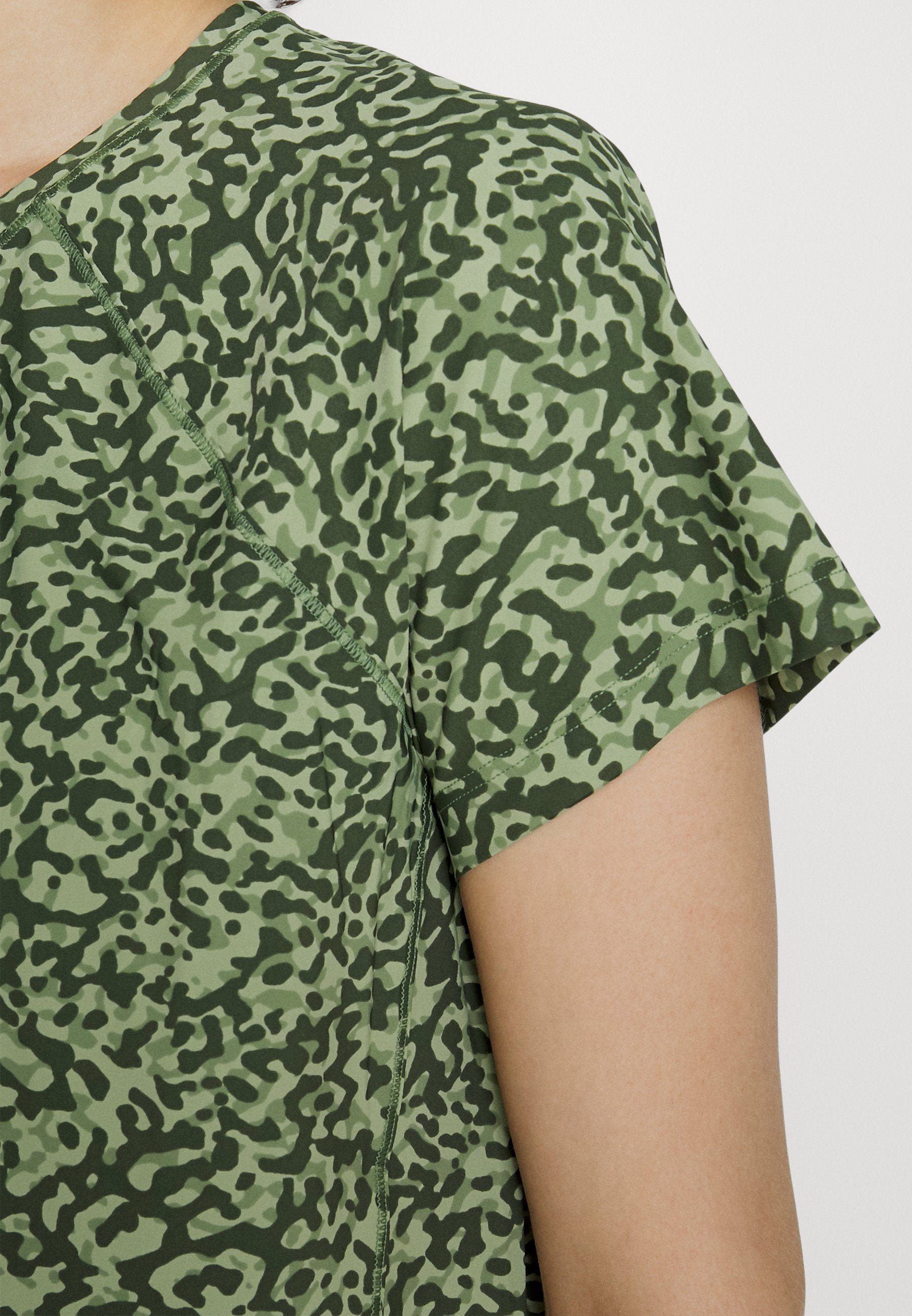Athleta ULTIMATE TRAIN TEE