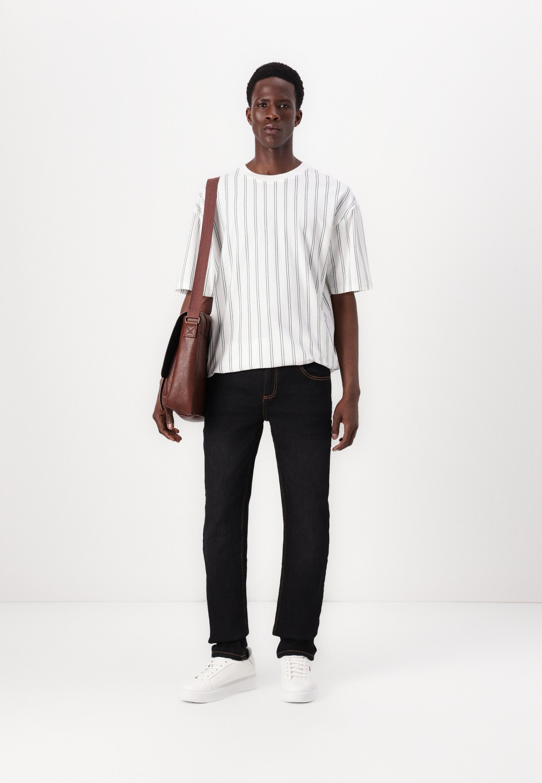 Lindbergh Jeans Slim Fit Media 2