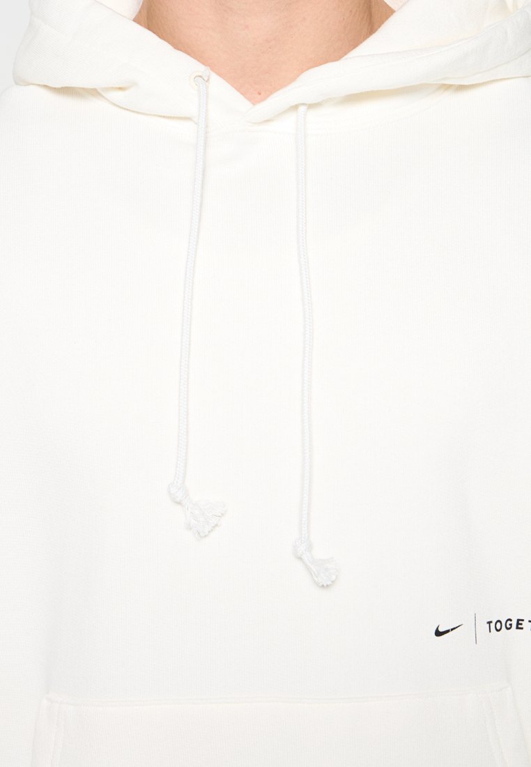 Nike Performance