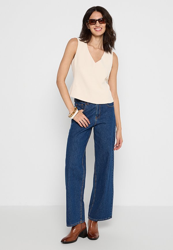 DKNY