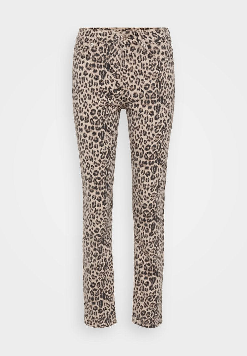 Leopardenmuster-Hose in Beige mit schwarzen Flecken. Sie verfügt über eine schlanke Passform, ein Five-Pocket-Design und einen Reißverschluss mit Knopfverschluss.